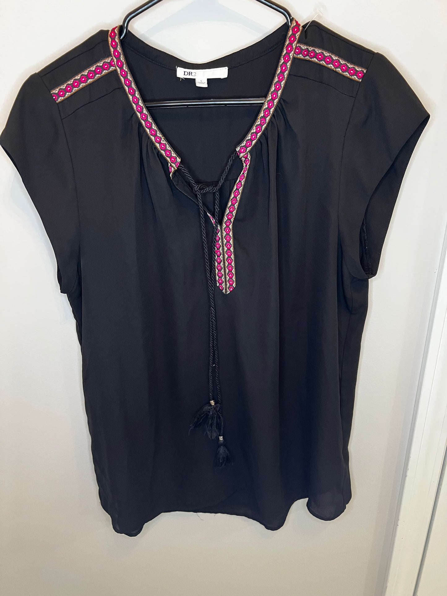 DR2 (Daniel Rainn) Short sleeve Tie Front Top