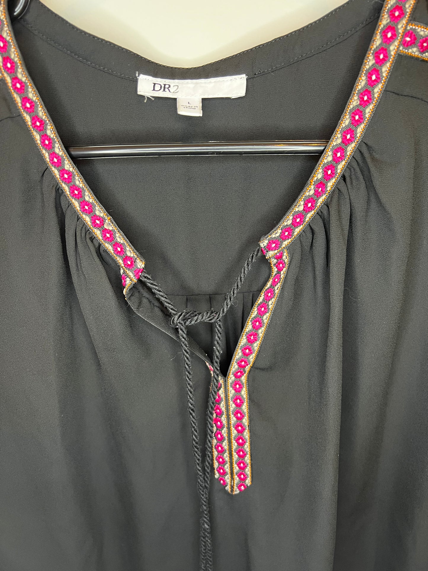 DR2 (Daniel Rainn) Short sleeve Tie Front Top