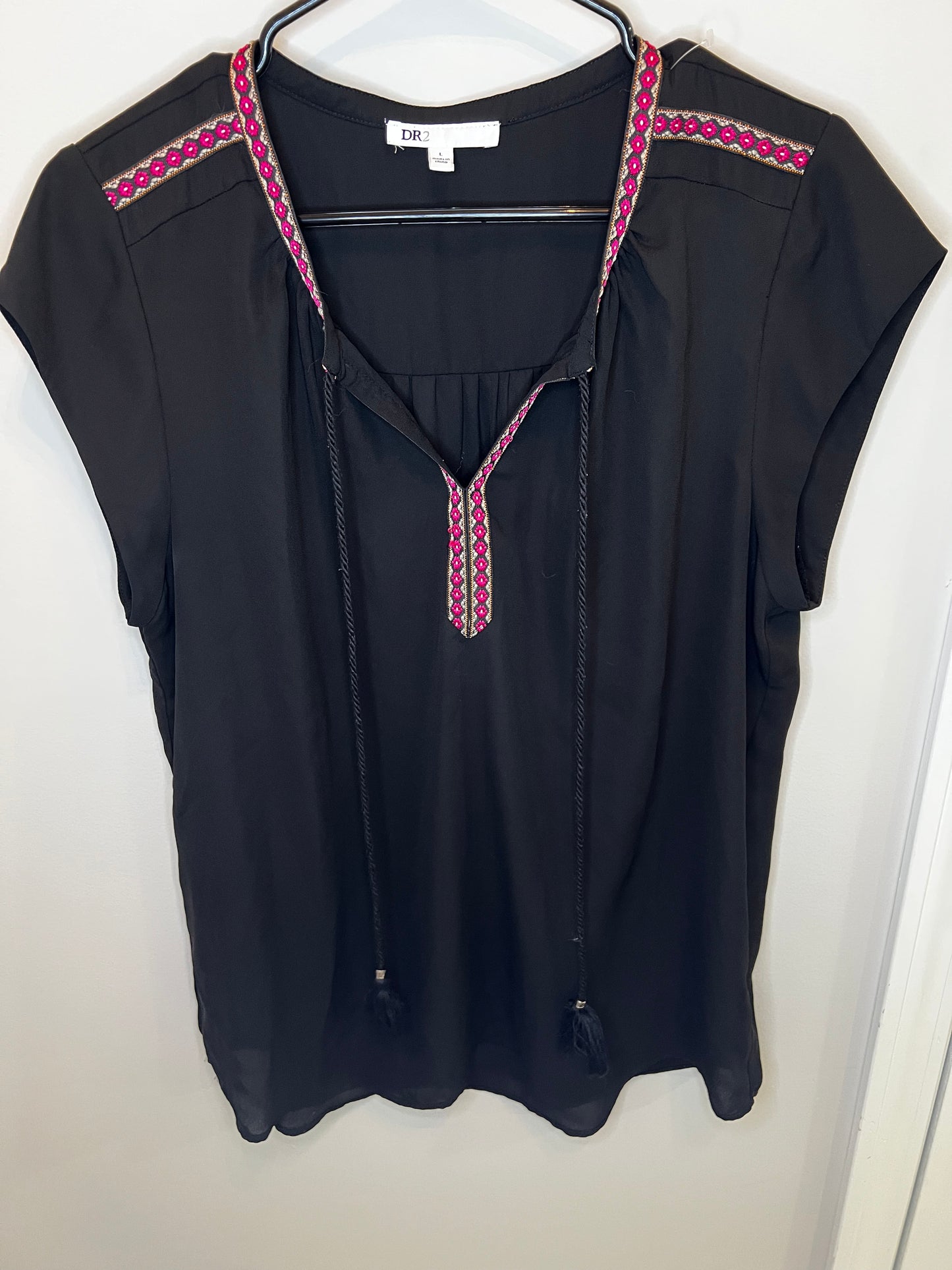 DR2 (Daniel Rainn) Short sleeve Tie Front Top