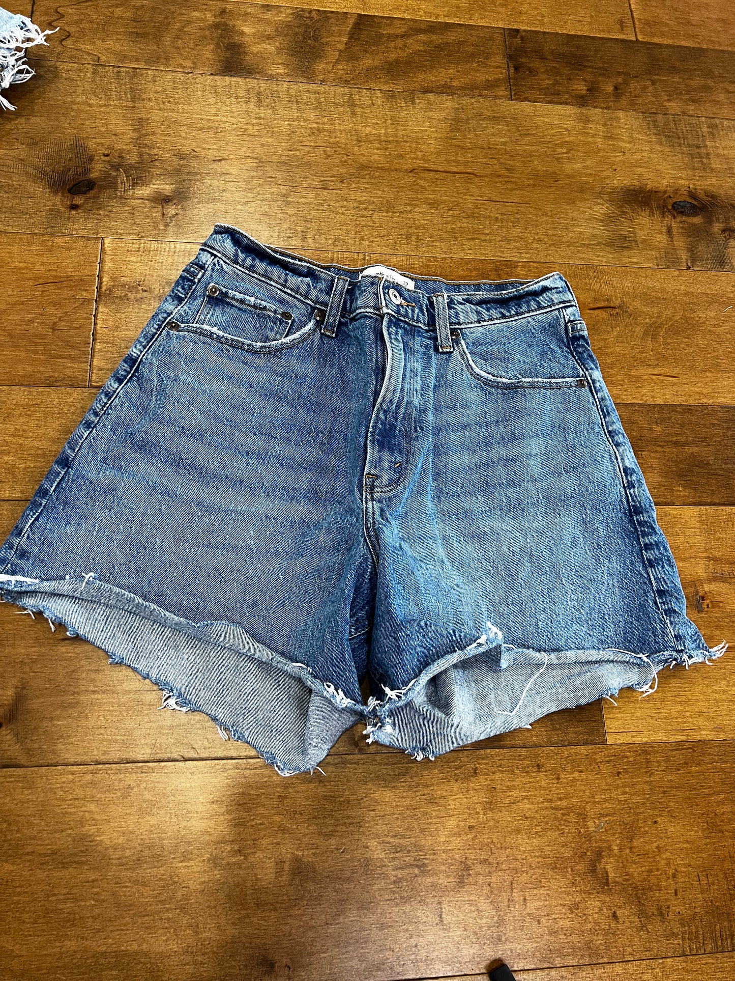 Abercrombie & Fitch High Rise Dad Short