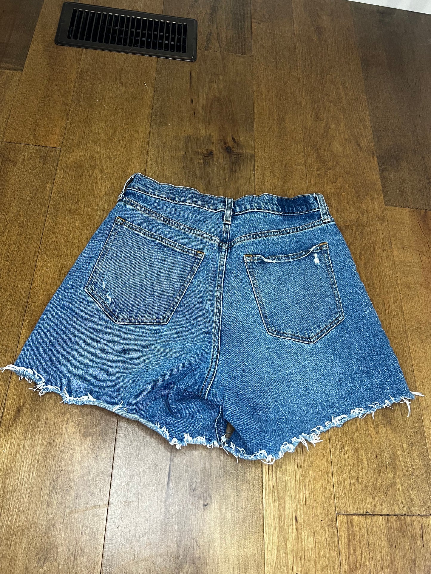 Abercrombie & Fitch Curve Love High Rise Dad Short- Sz 8