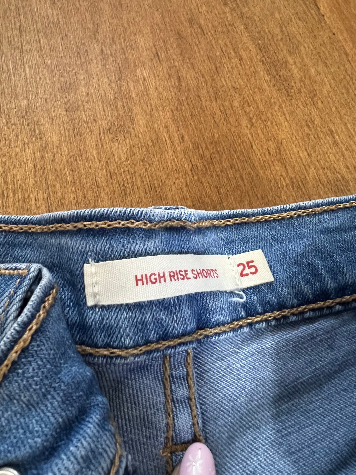Levi Denim High Rise Shorts- Sz 25