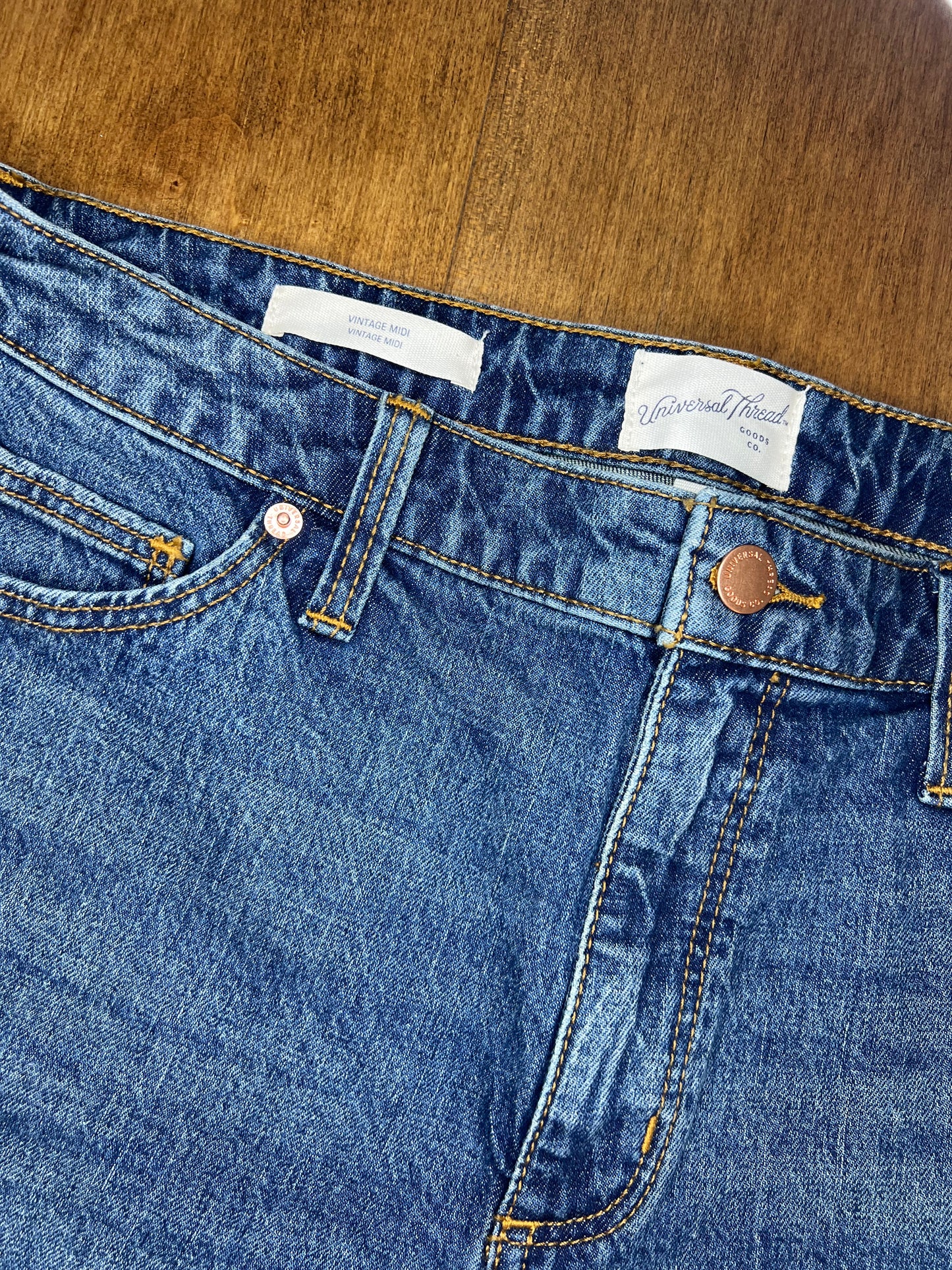Universal Thread Vintage Midi Denim Short- Sz 12