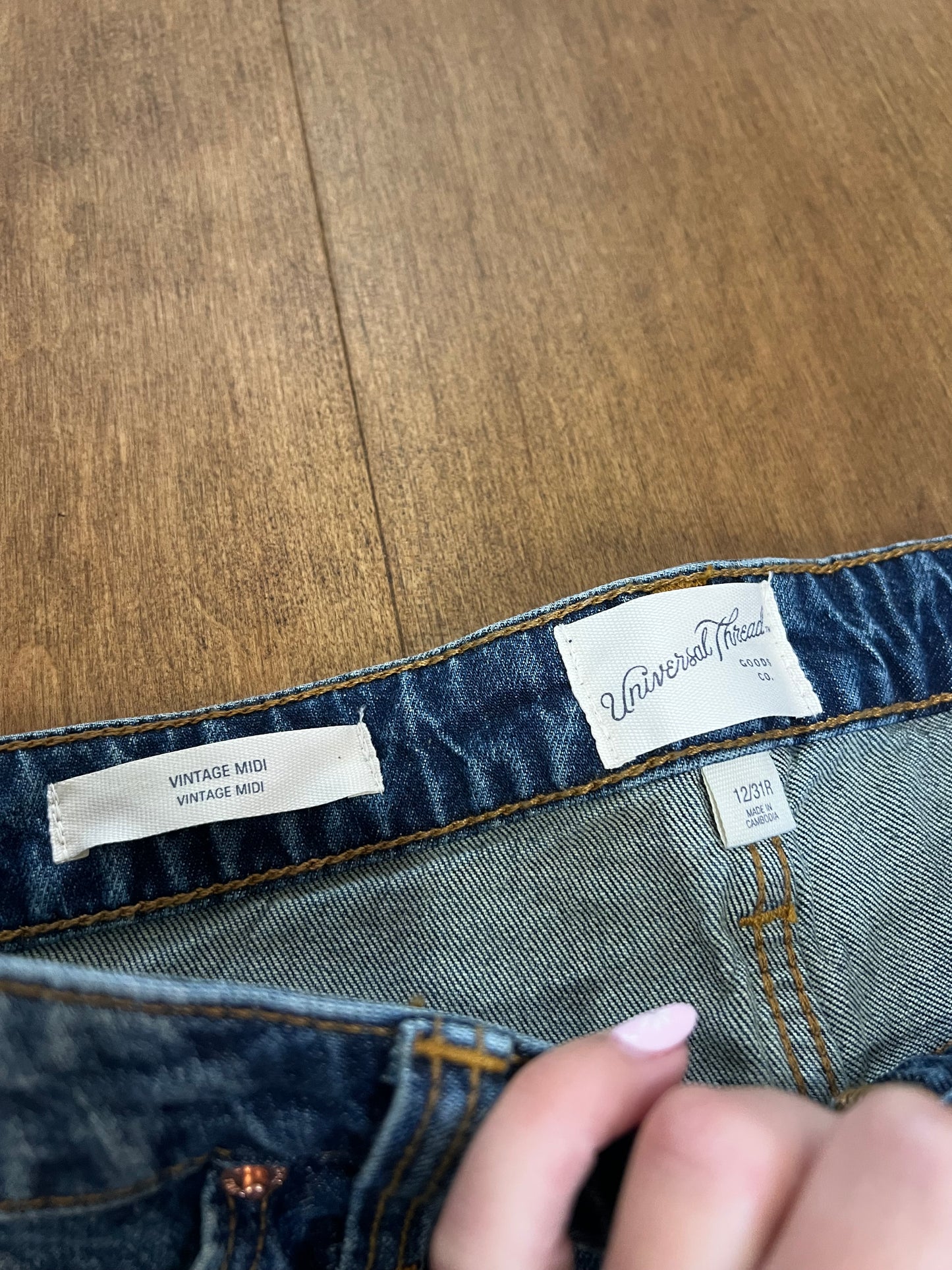 Universal Thread Vintage Midi Denim Short- Sz 12