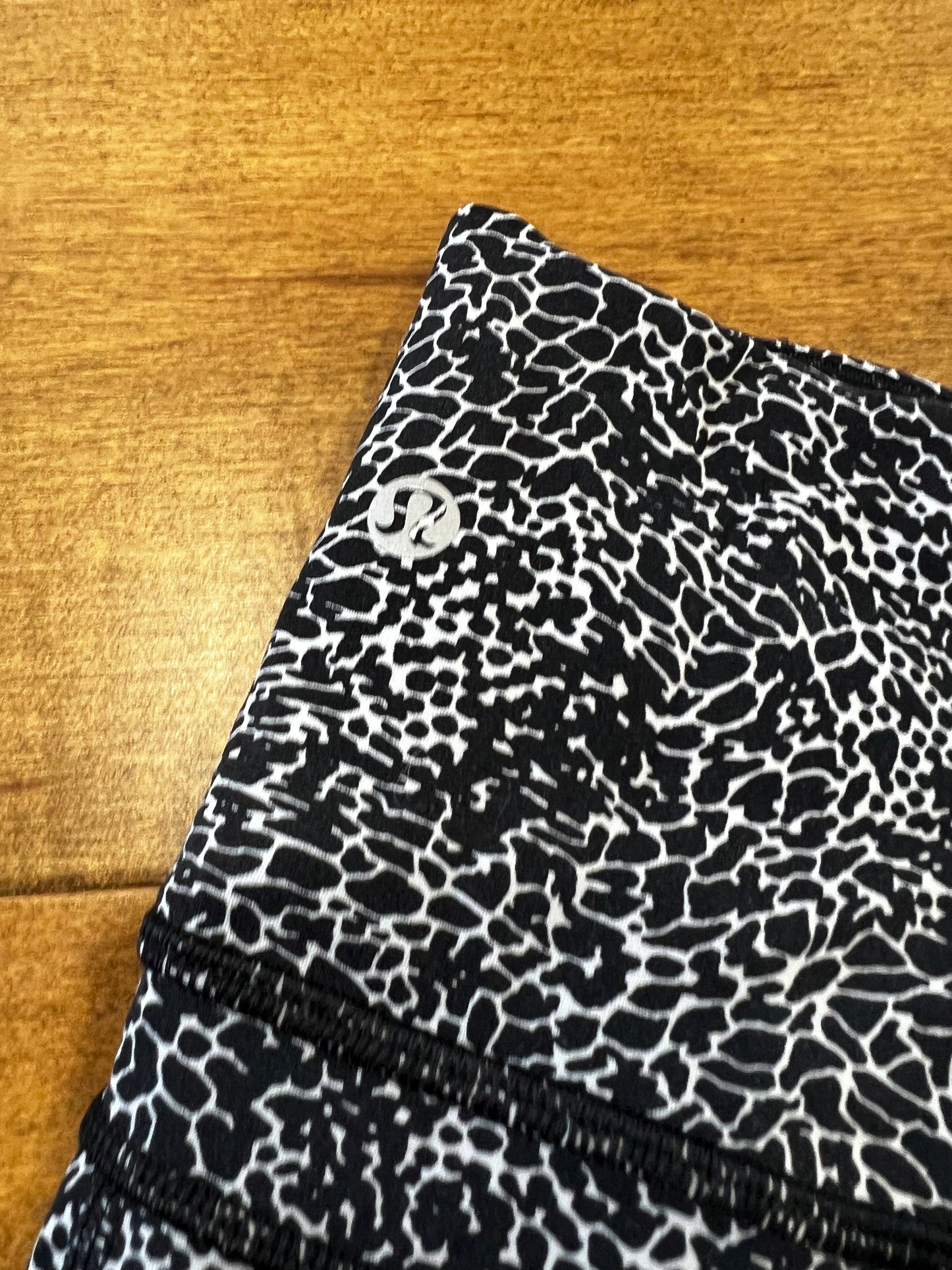Lululemon In Movement Tight EverLux- Sz 12