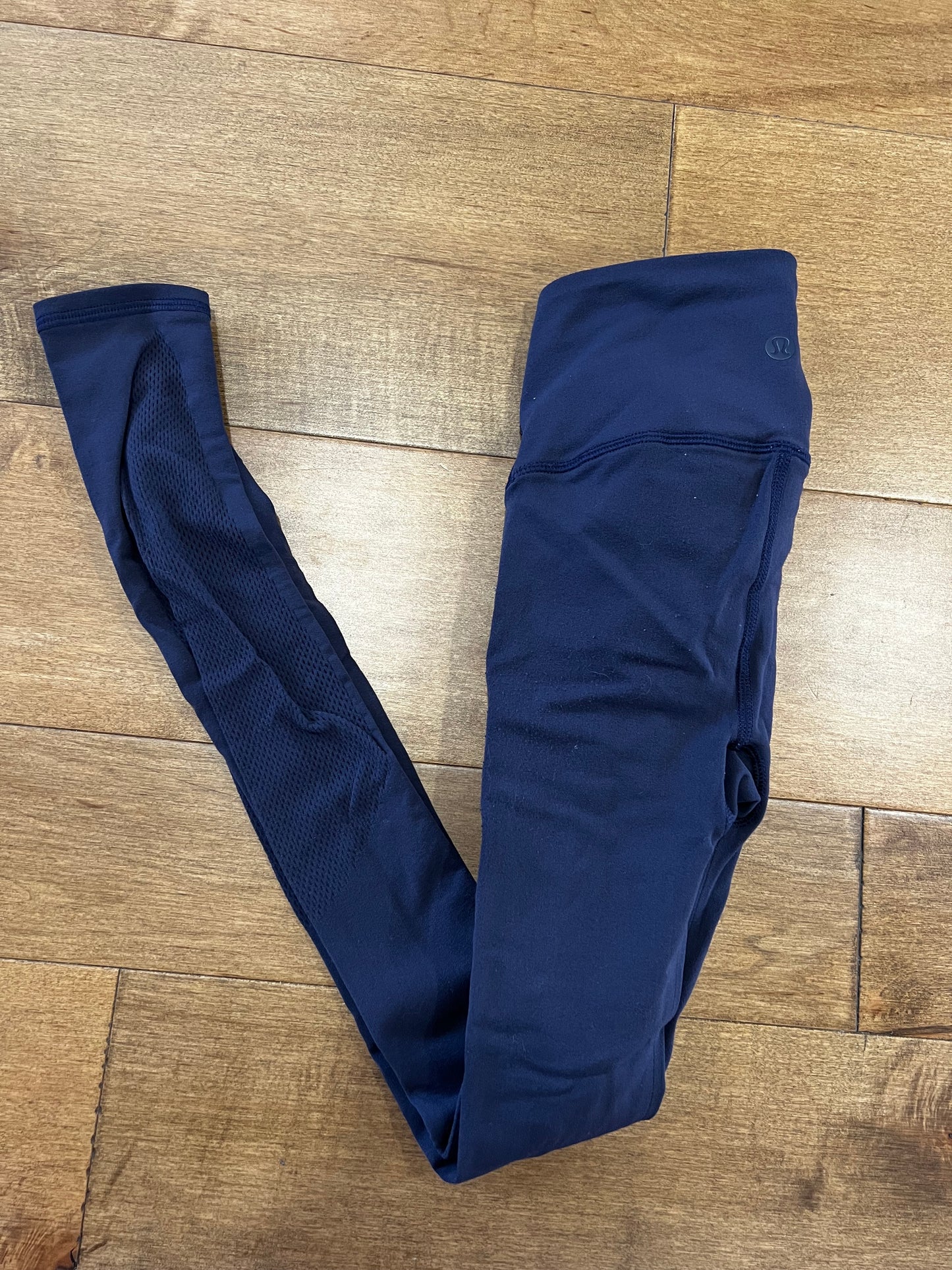 Lululemon Reveal 7/8 Tight- Sz XXS