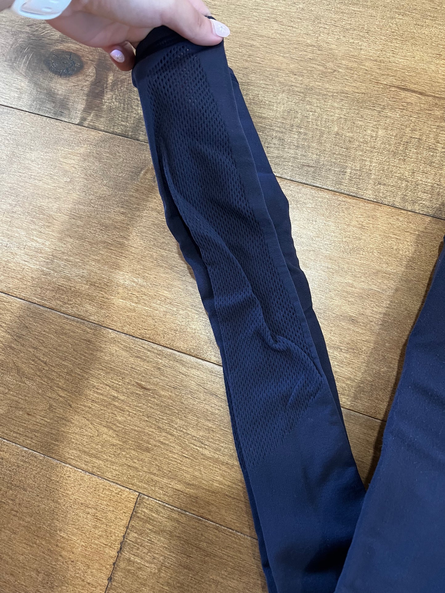 Lululemon Reveal 7/8 Tight- Sz XXS