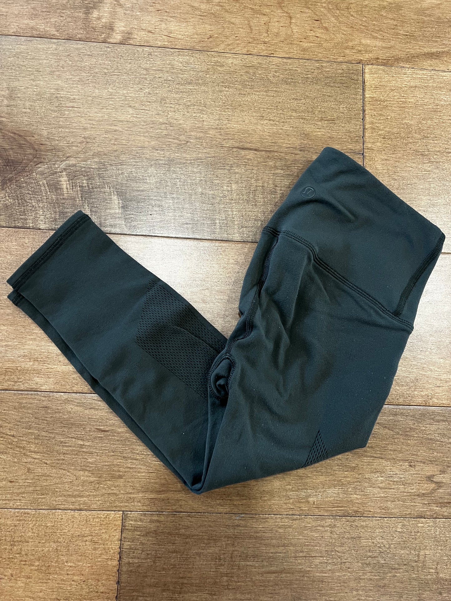 Lululemon Cropped Reveal Tight- Sz XXS
