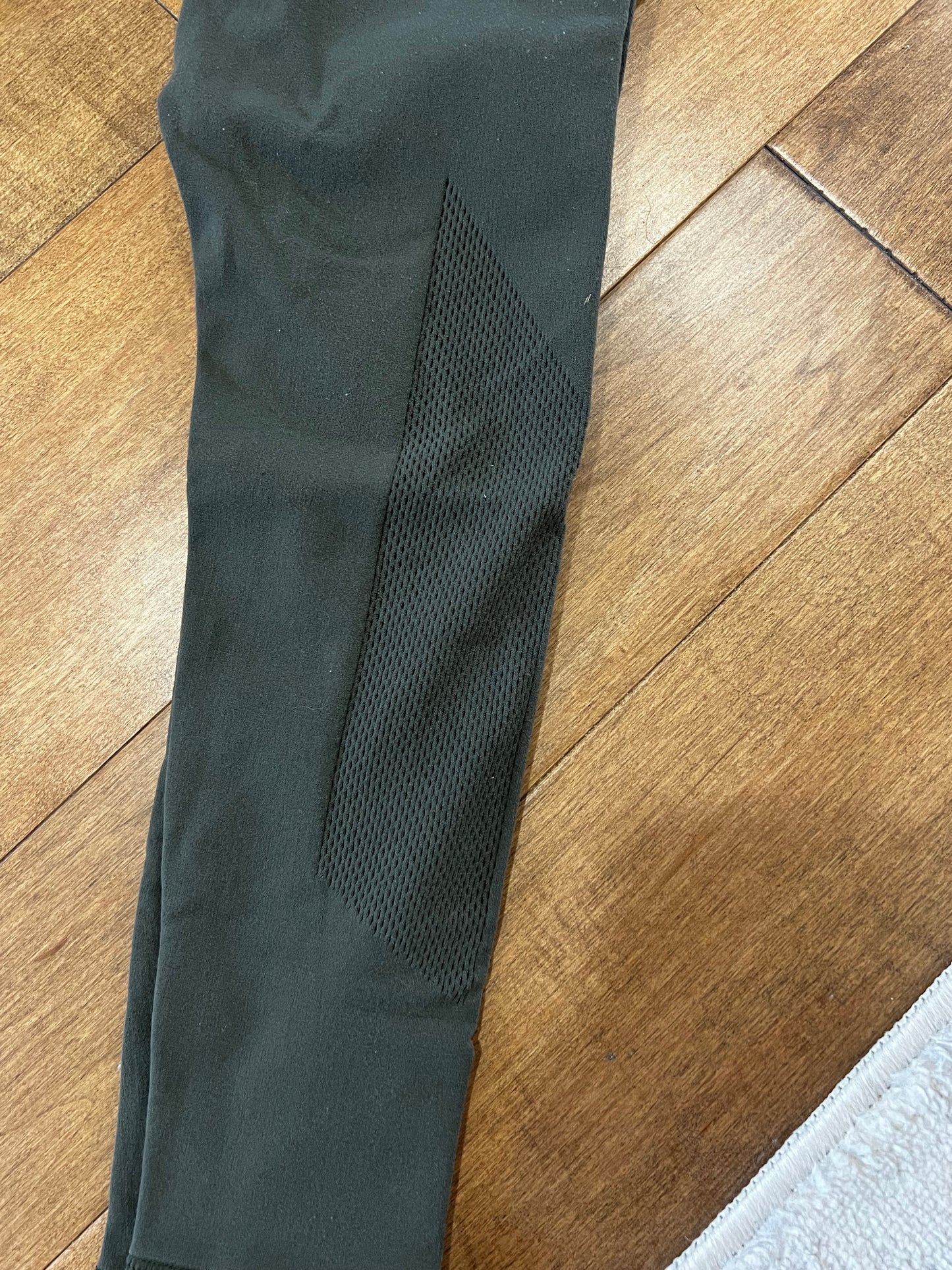 Lululemon Cropped Reveal Tight- Sz XXS