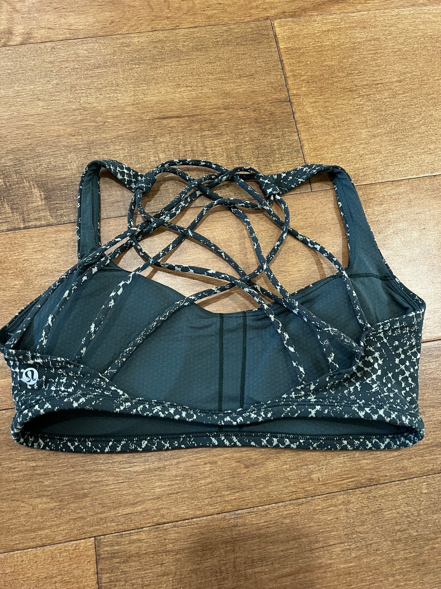 Lululemon Free To Be Bra- Sz 8