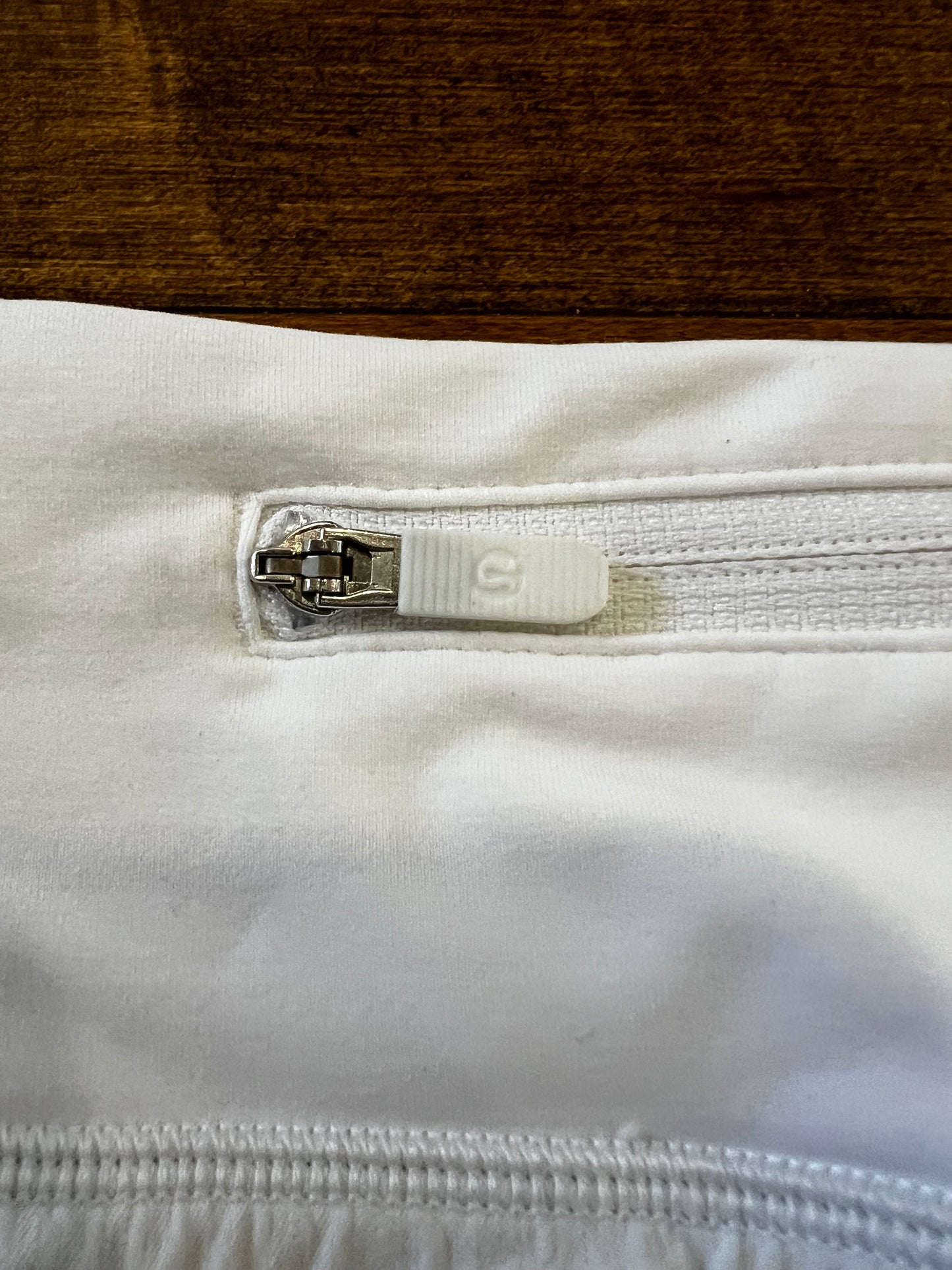 Lululemon White Speed Up Shorts- Sz 8