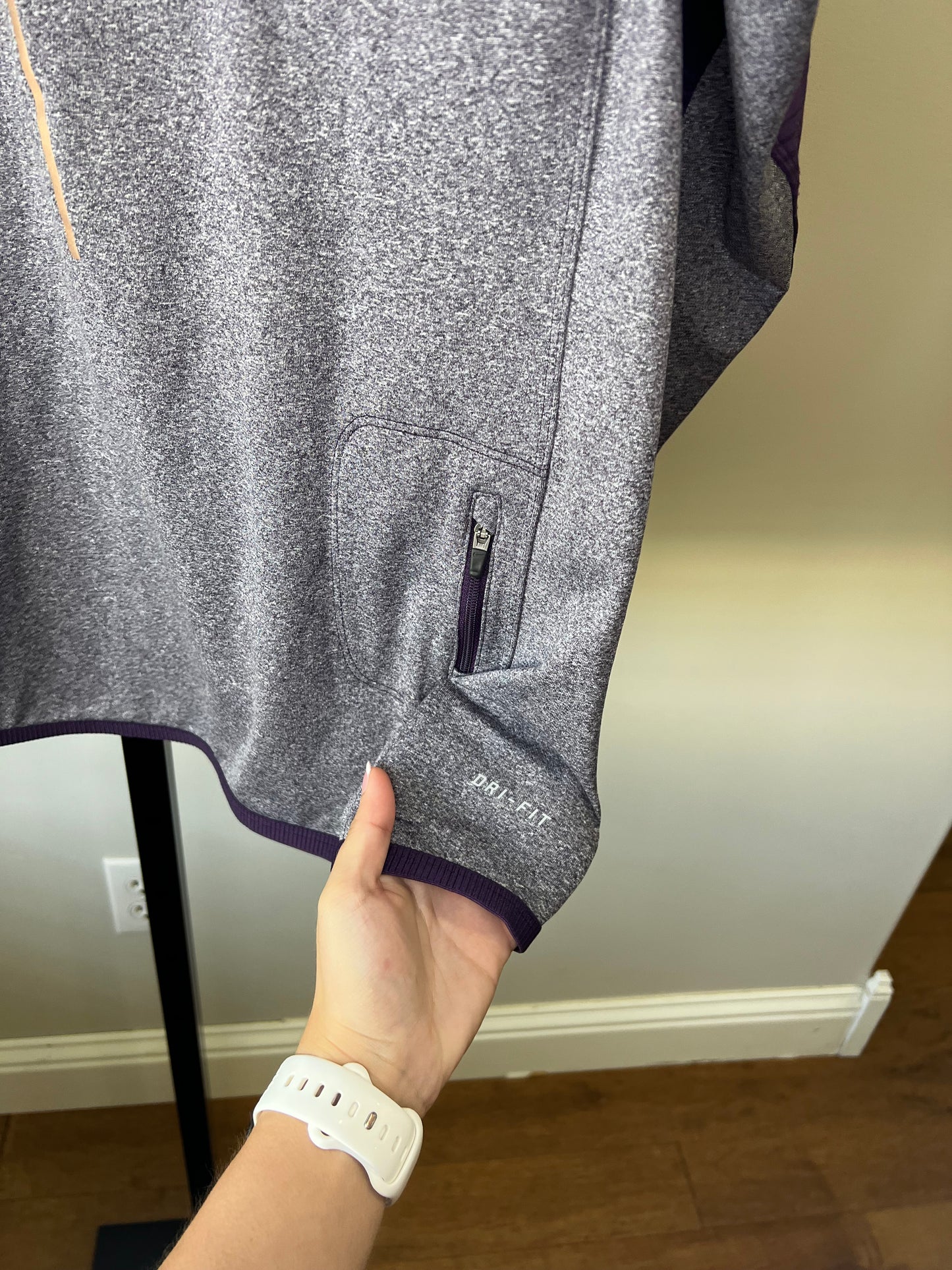 Nike Dri Fit Quarter Zip- XL