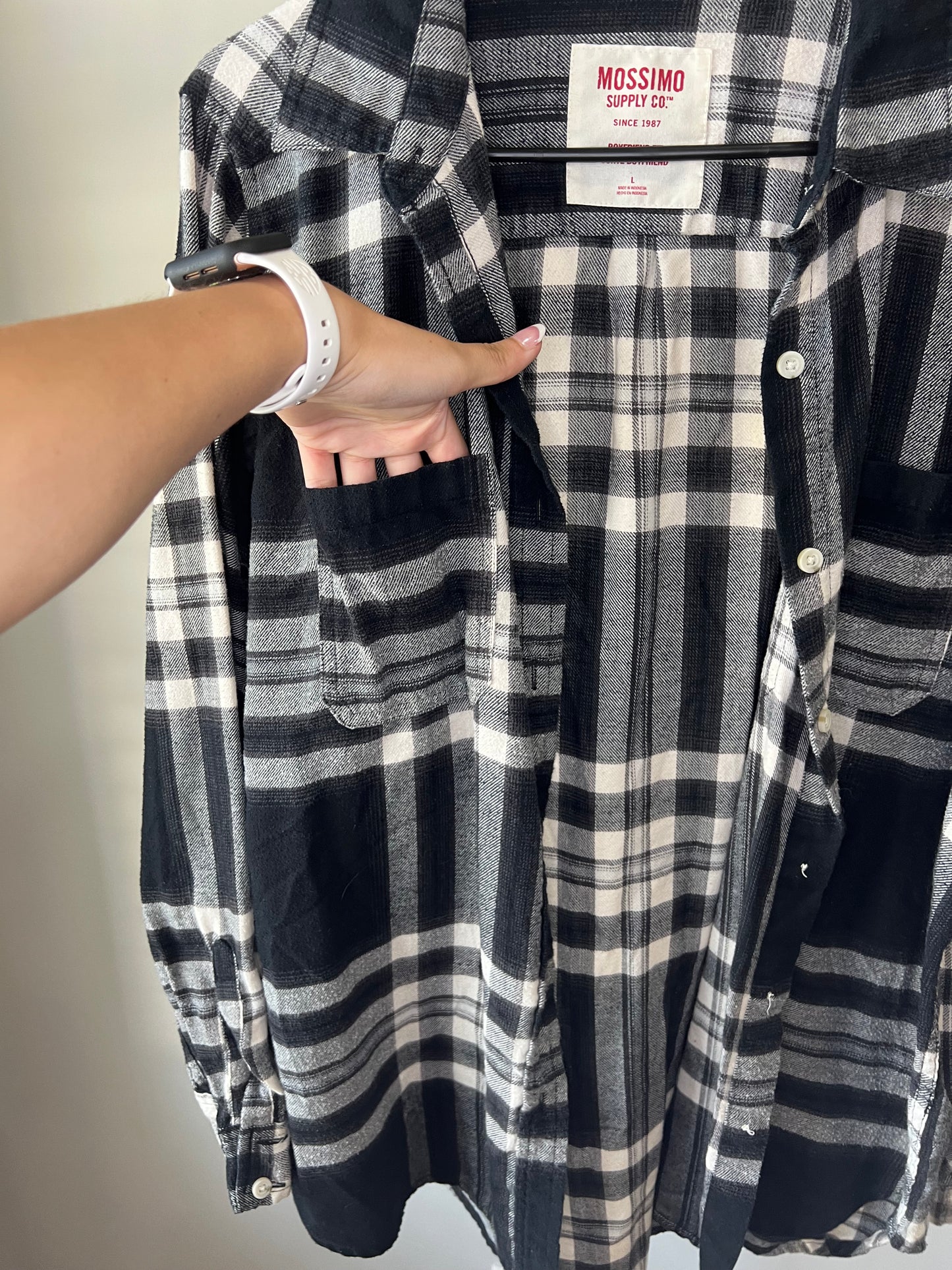 Black & White Flannel- Sz L