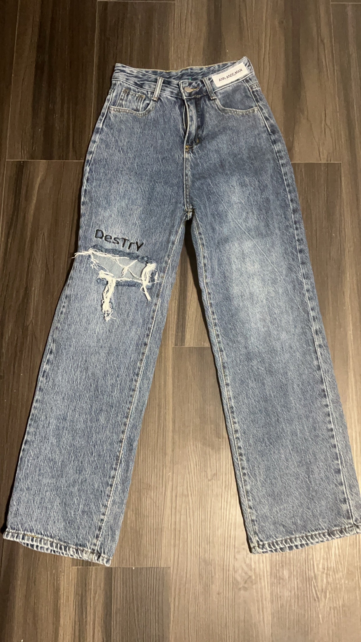 Ann Andelman Distressed Jeans