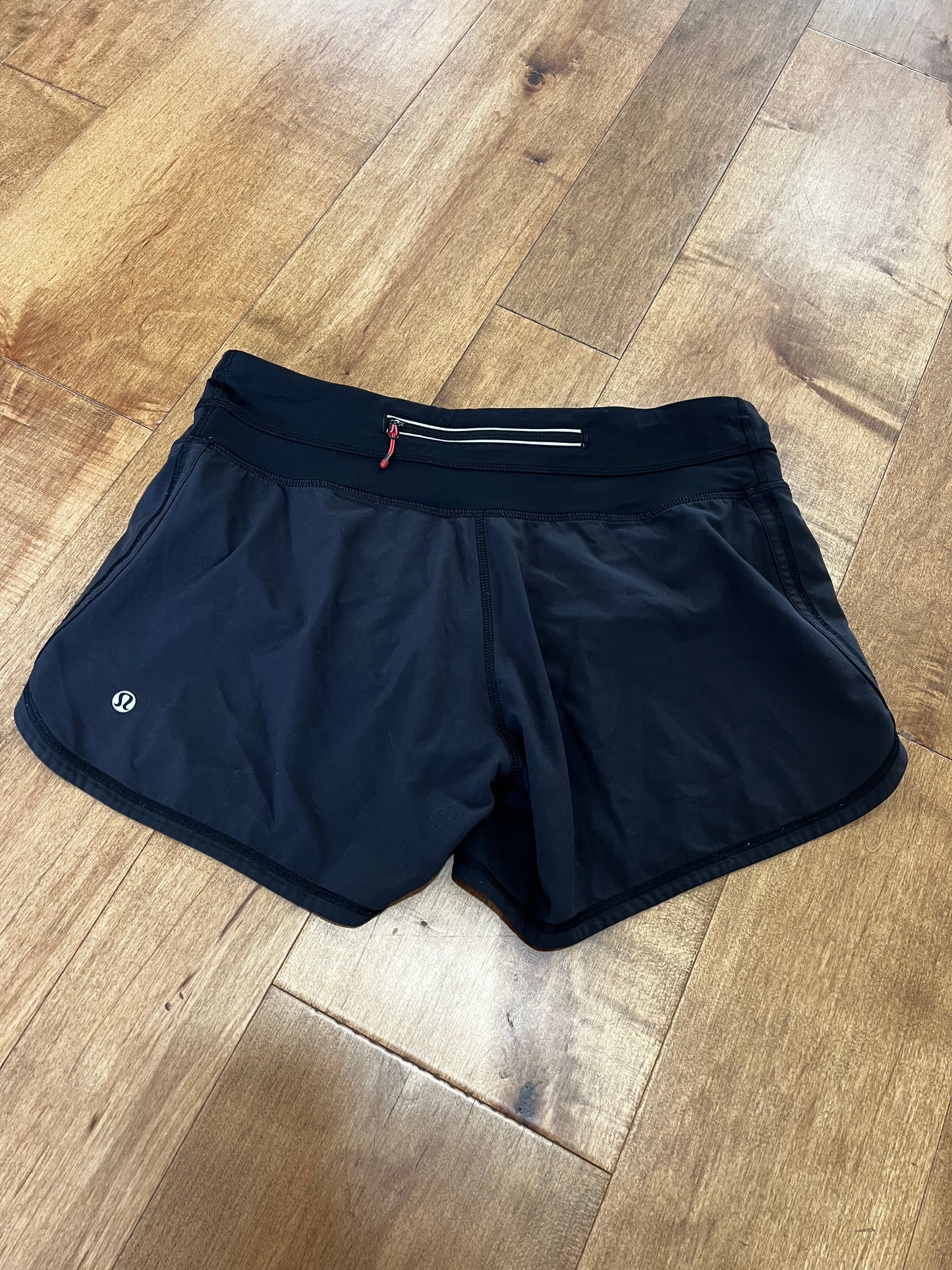 Lululemon Shorts- Sz 6Tall