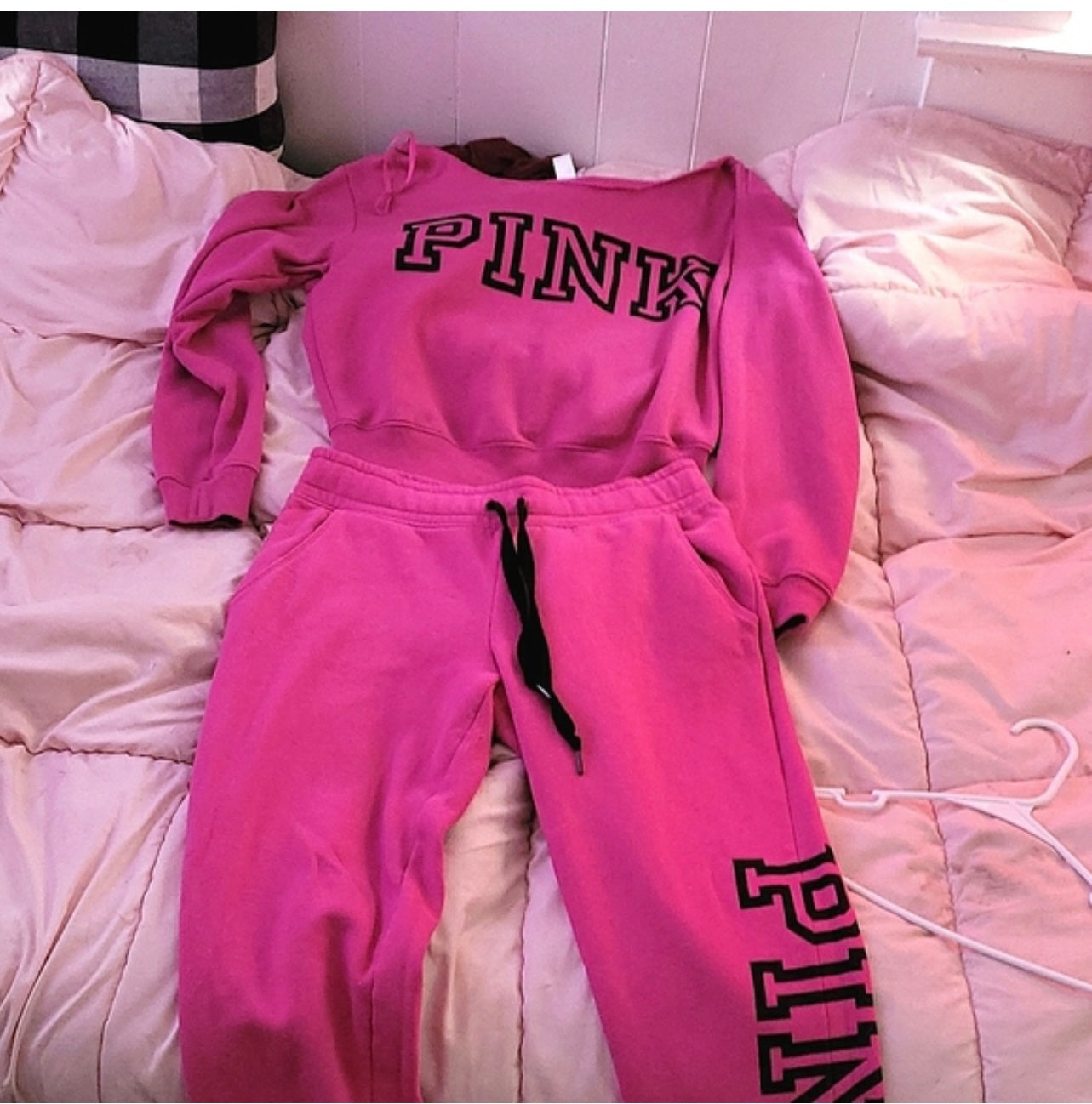 VS PINK Jogger Set