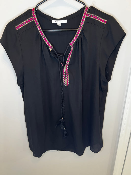 DR2 (Daniel Rainn) Short sleeve Tie Front Top