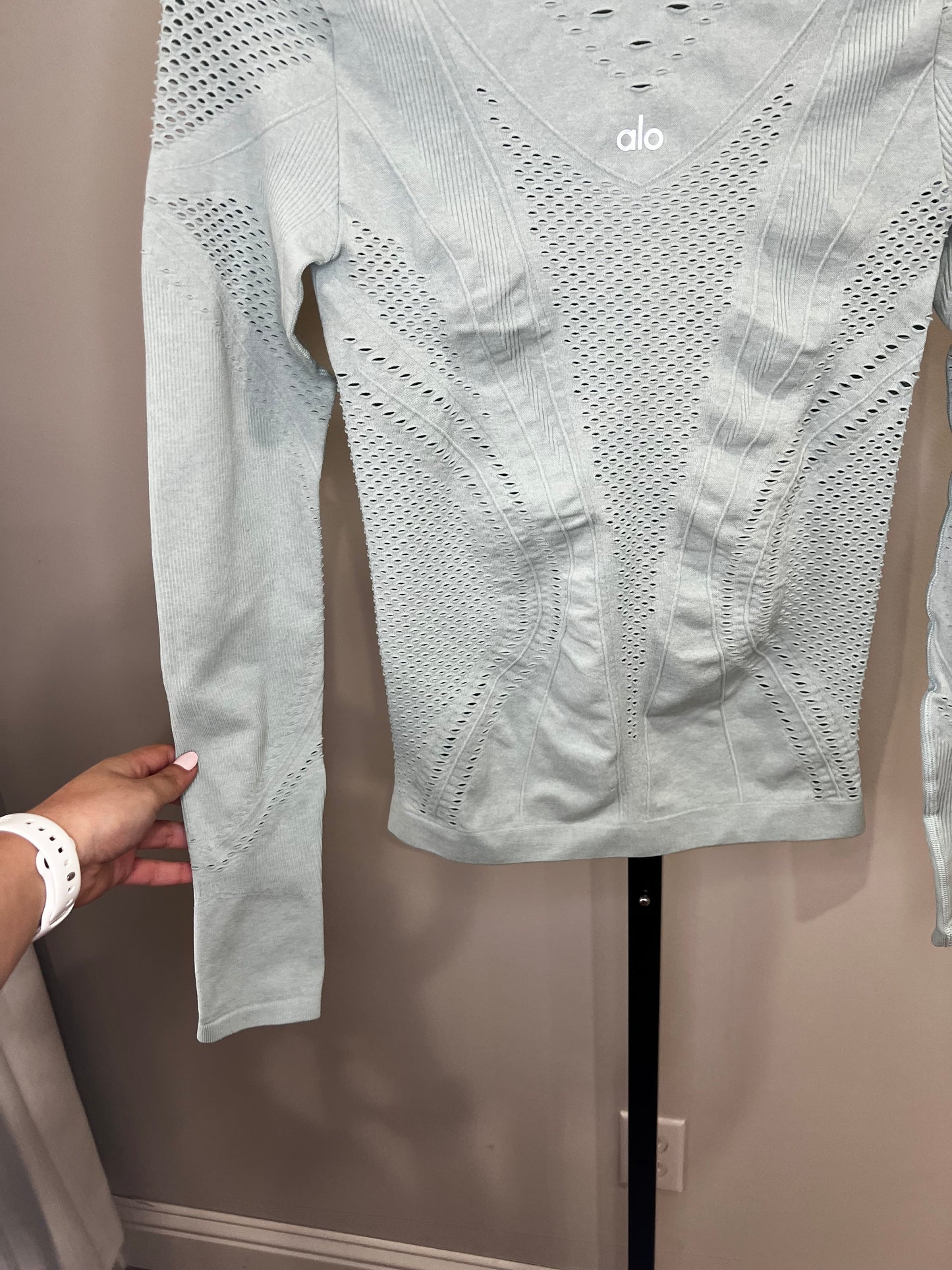 Alo Long Sleeve- Small