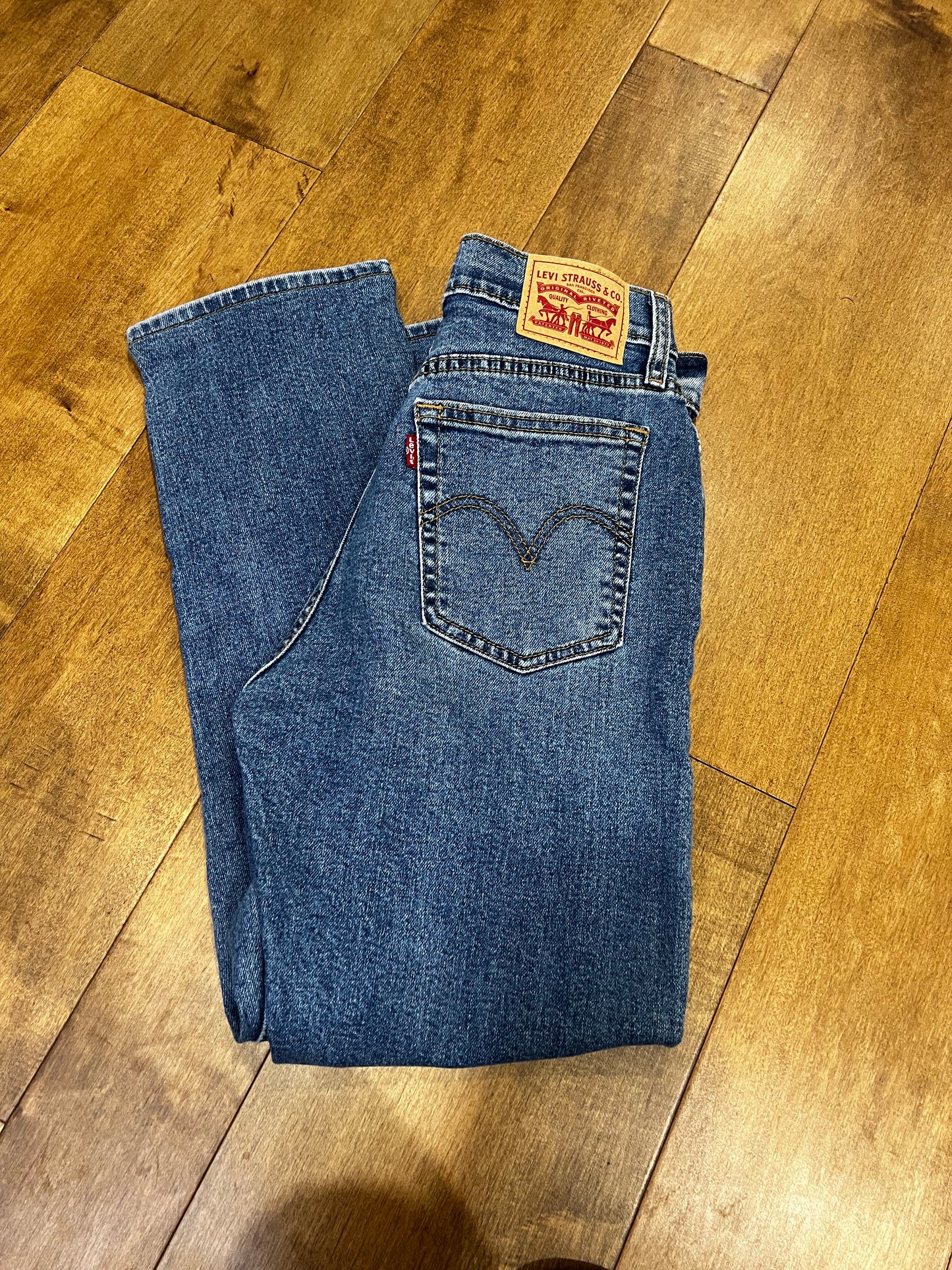 Levi's Wedgie Straight Jeans- Sz 26