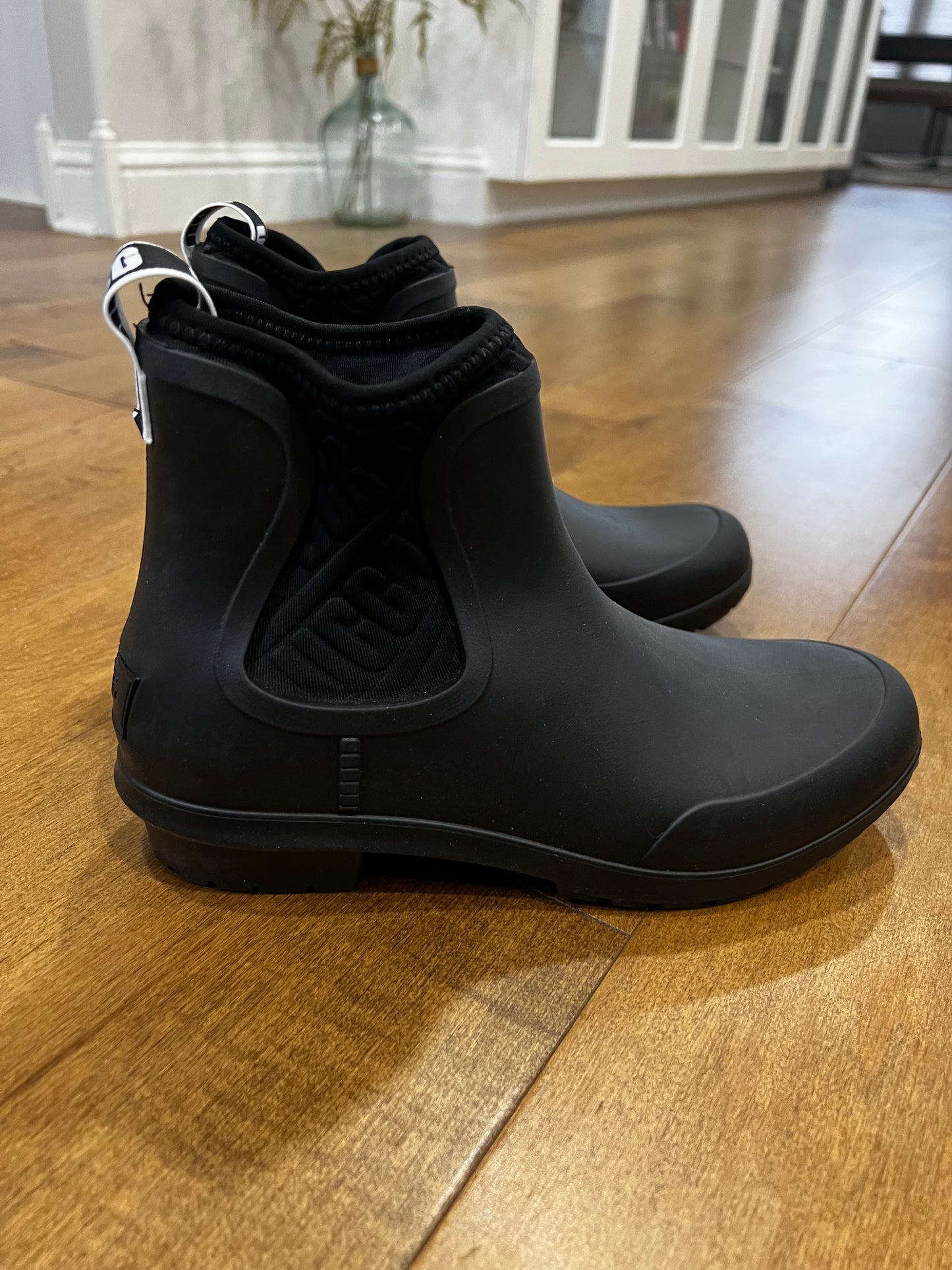 Ugg Chelsea Rain Boots- Sz 7