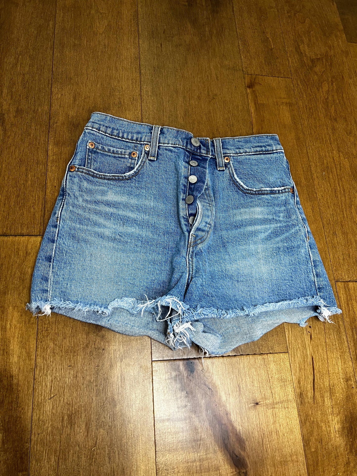 Levi Ribcage Short- Sz 28