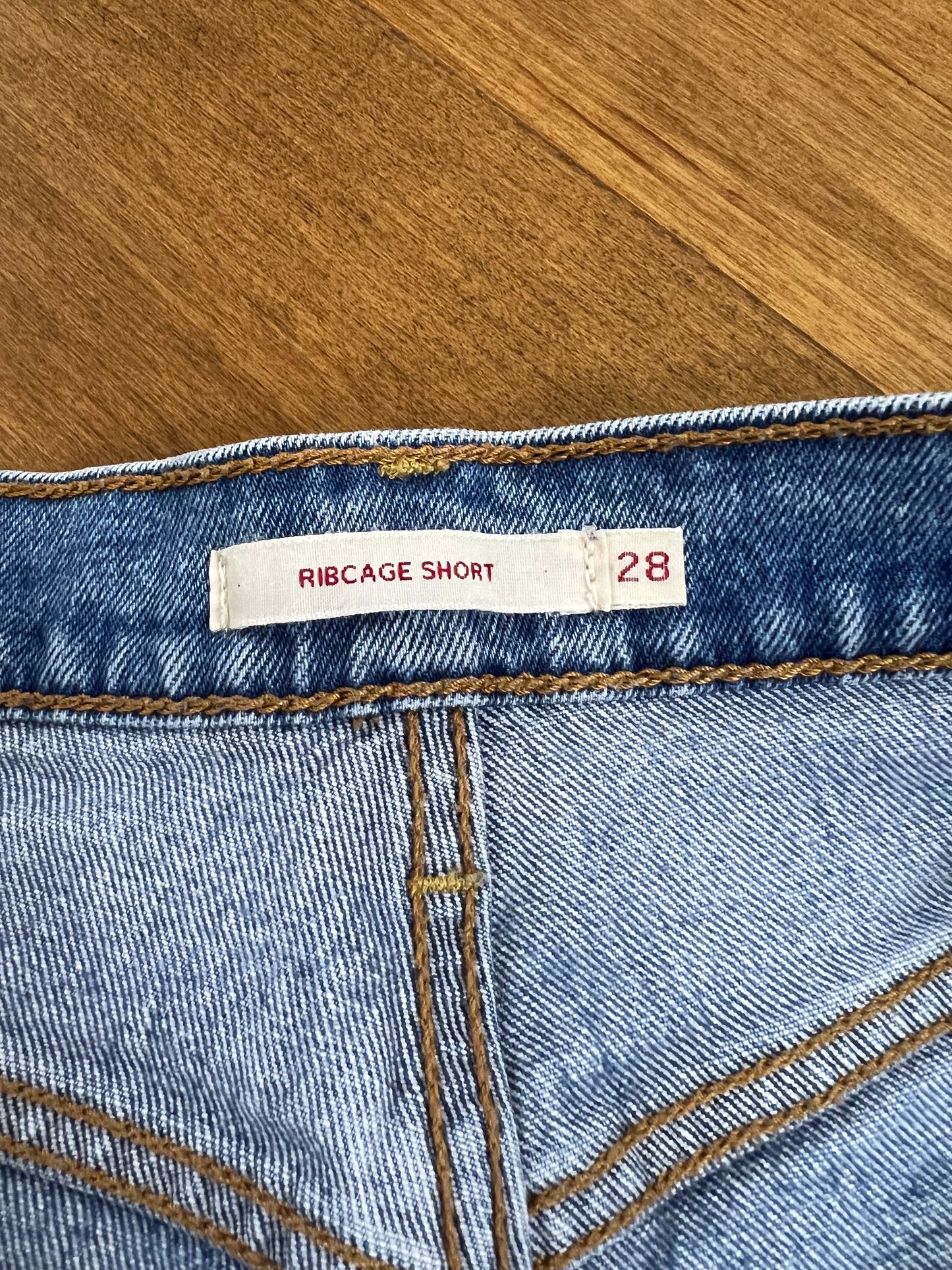Levi Ribcage Short- Sz 28