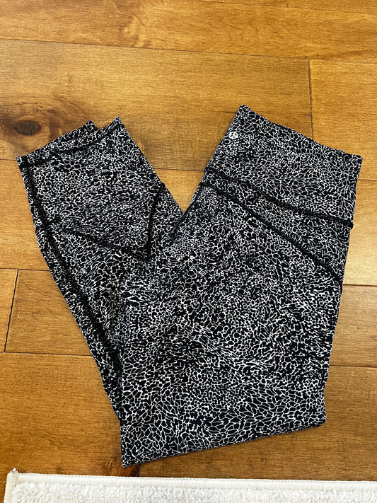Lululemon In Movement Tight EverLux- Sz 12