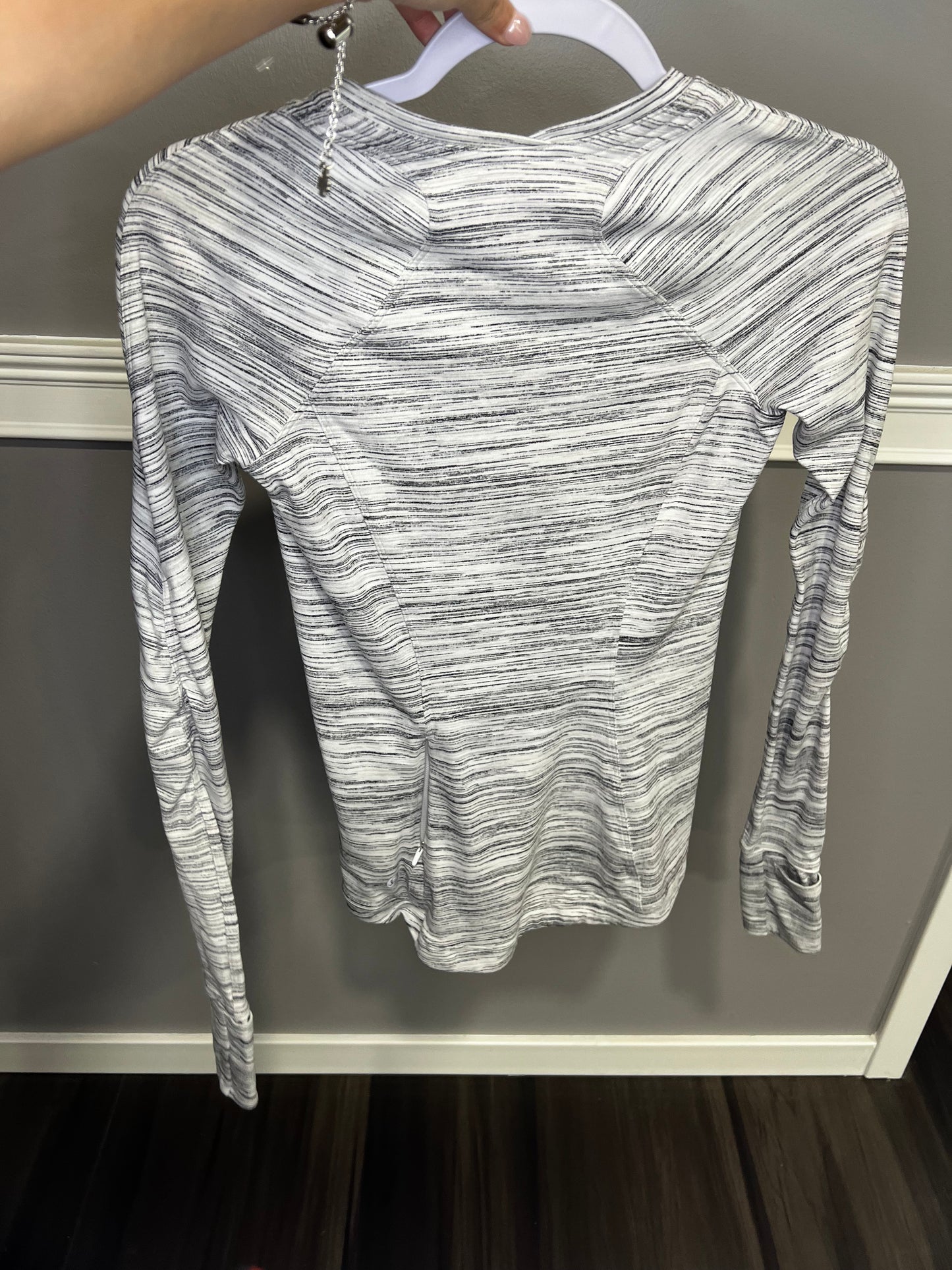Lululemon White & Gray Long Sleeve